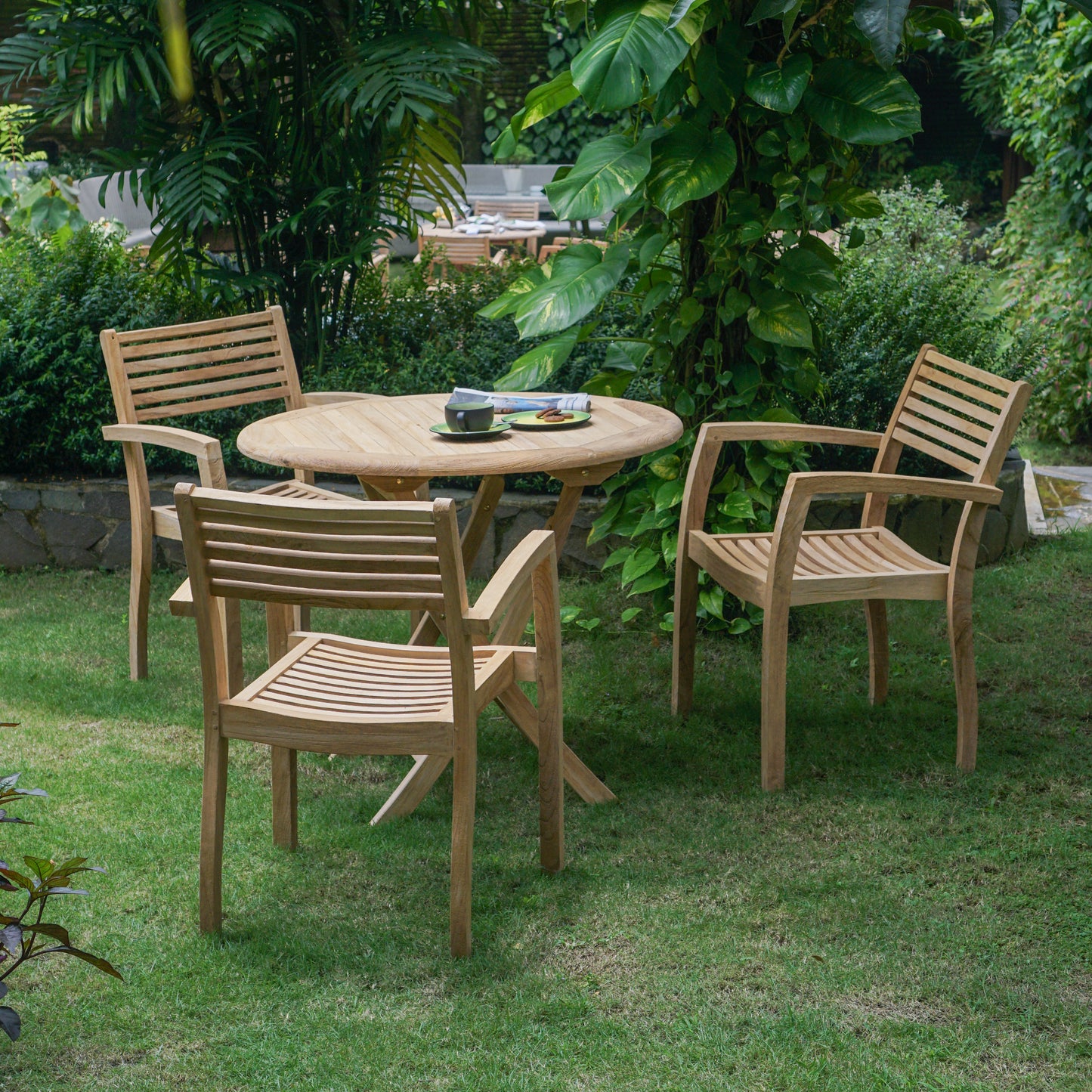 Gartentisch >Karimata< klappbar 70cm rund - Premium Teak