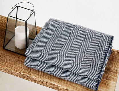Kuscheldecke >Finn< aus Bio-Baumwolle von Riema - versch. Farben